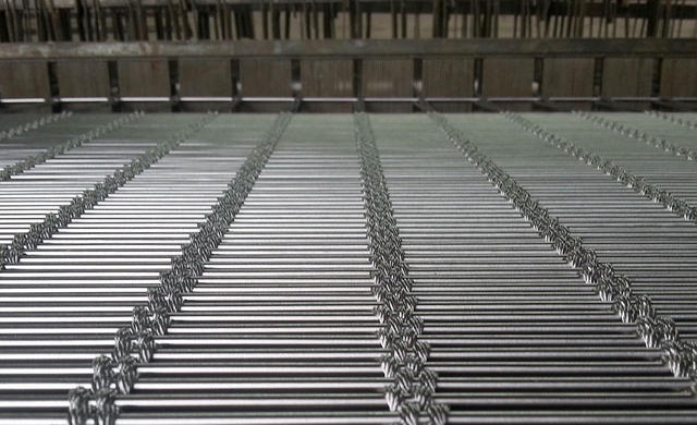 Une machine architecturale de production de maille de câble