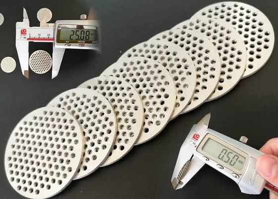 Écran d'extrudeur perforé ouverture uniforme facile à installer