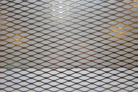 Métal augmenté aplati Mesh For Furniture, clôtures protectrices, support d'exposition, gardes, gril de barbecue