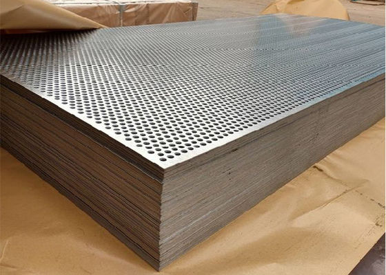 Feuillard perforé de trou rond pour les façades de construction, décoration intérieure, plafonds, cloisons de séparation