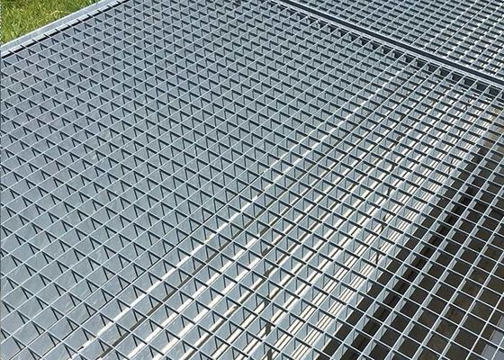 La grille en acier galvanisée a la finition lumineuse exempte d'entretien hygiénique et propre et la rouille comme grille de plate-forme pour des aéroports