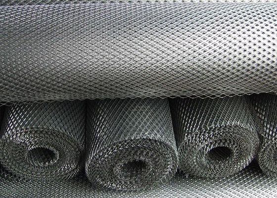 La latte augmentée en métal offre le renfort de mur et empêche fendre pour le plafond de mur plâtrant des travaux