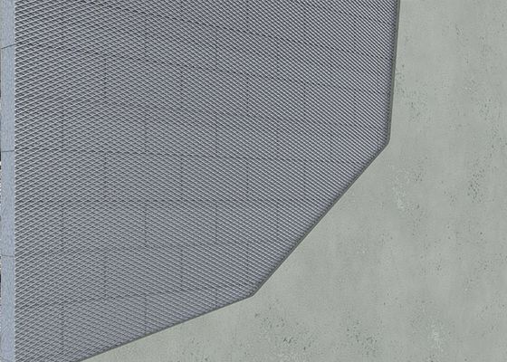 La latte augmentée en métal offre le renfort de mur et empêche fendre pour le plafond de mur plâtrant des travaux