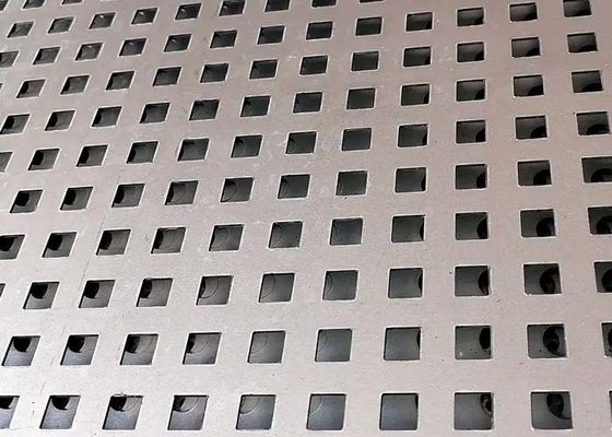 L'écran perforé en métal de perforation rectangulaire fournit un secteur plus de grand tirage pour le filtrage, le criblage et la ventilation