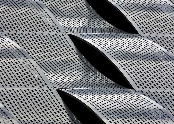 La feuille en aluminium perforée, poids léger perforé en aluminium de panneau en métal convient à la décoration architecturale