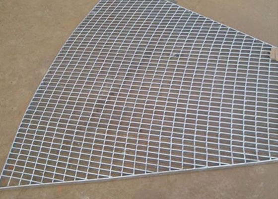 Grille en acier irrégulière avec des formes spéciales et pour l'usage spécial pour l'usine, fontaine, canalisation, couverture d'arbre