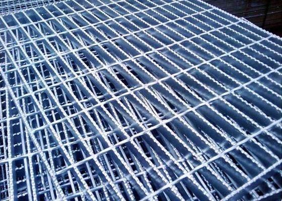 Portance élevée soudée dentelée et haute sécurité de grille en acier pour les bâtiments industriels, civils et commerciaux