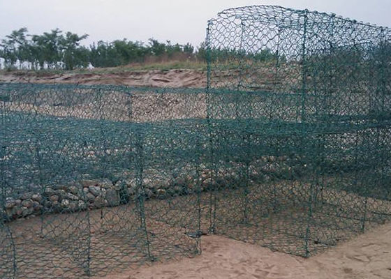 Boîte en gabon en PVC vert recouverte de 2 à 6 m de maille hexagonale