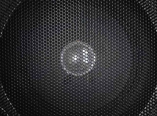 Grille de haut-parleur métallique perforée Excellentes fonctions acoustiques