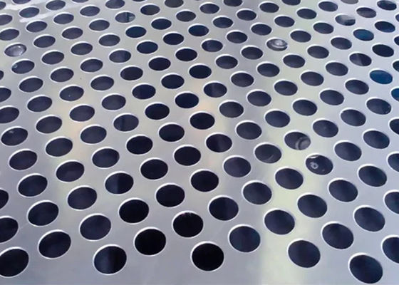 Structure solide et durable Titane métal perforé dans l'industrie Ventilation de décoration