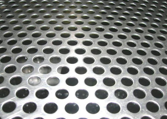 0.8mm Hole galvanisée Hole ronde Perforé feuille de métal pour les façades de bâtiment