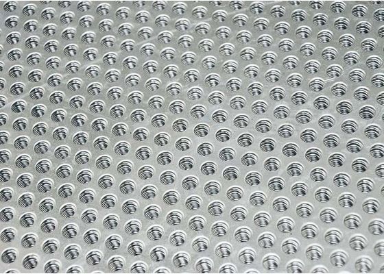 Plaques métalliques perforées au centre scindées ASTM B209 Standard Matériaux divers Zones ouvertes 5% - 79%