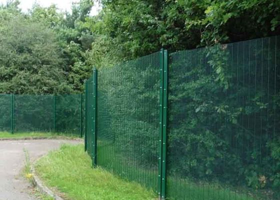 Panneau de clôture galvanisé ou pulvérisé pour une durée de vie plus longue