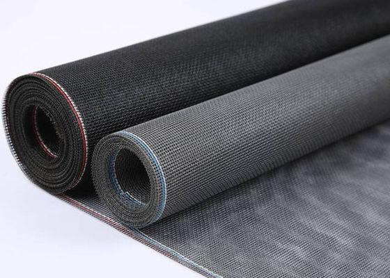 Des fils de fibre de verre noirs de tissage simple
