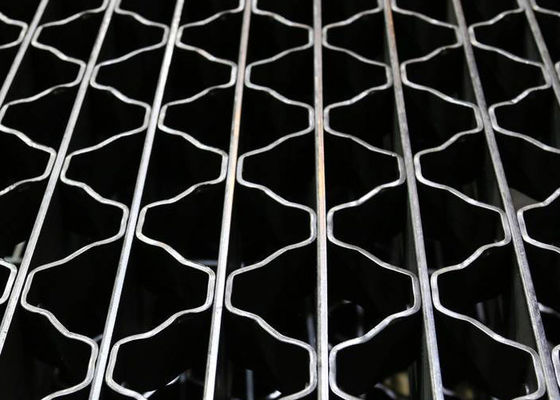 Grille en acier riveté Espacement des barres portantes 3/4" Capacité de charge élevée