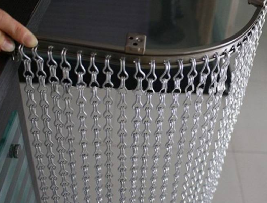 L'argent anodisé 6063 alliage d'aluminium crochet chaîne rideau métallique avec 1.6x12x24mm taille de crochet pour la décoration de porte