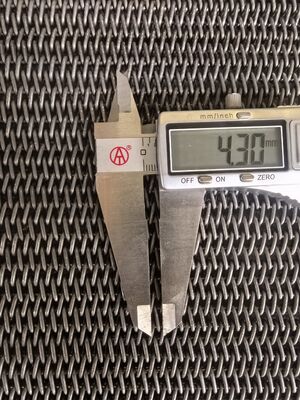 Ceinture de convoyeur métallique à charge lourde tissée équilibrée en acier doux 18A 1,6 mm fil 5 mm tige de trame 4,3 mm auto-suivi